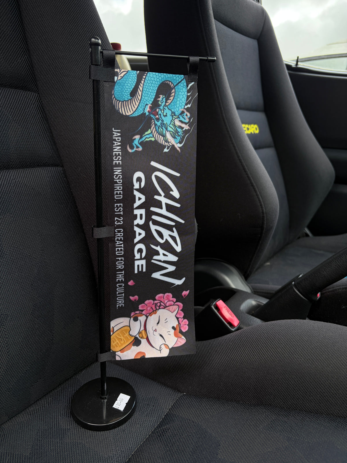 Ichiban Mascot Desk Flag