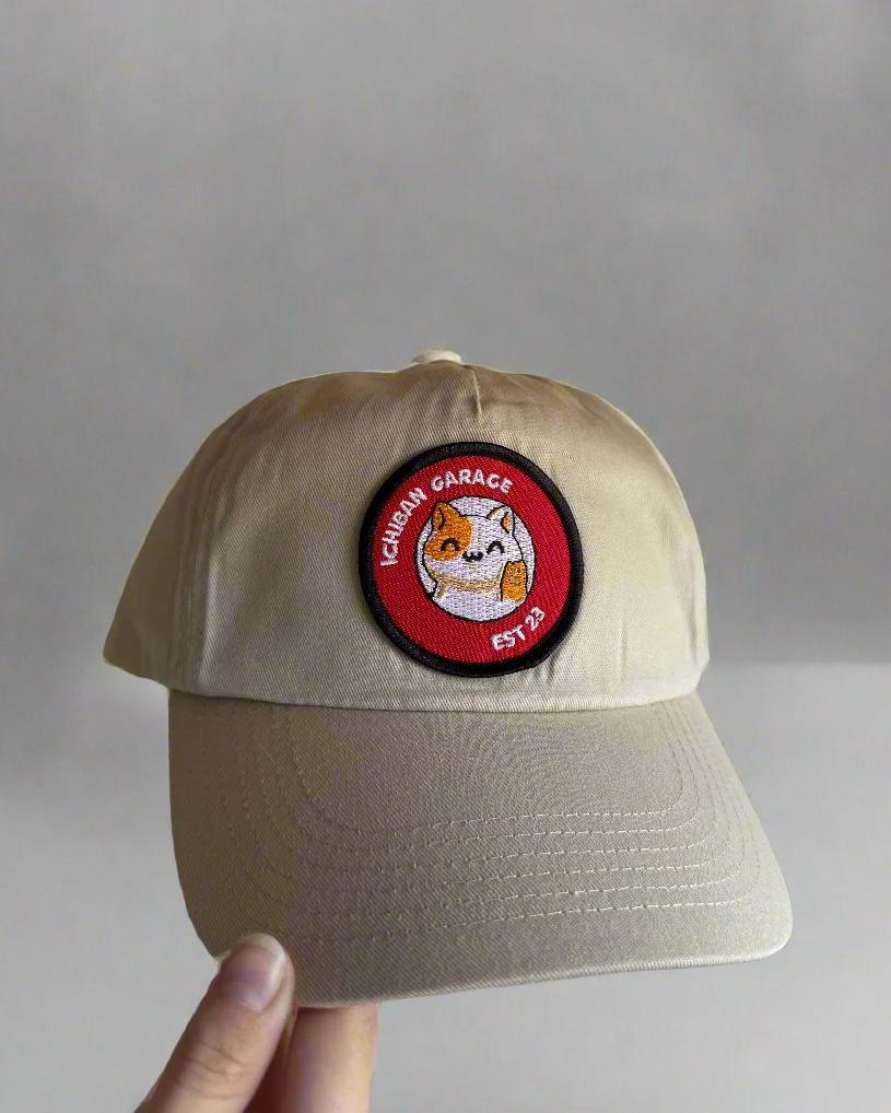 Waving Cat Cap - Black / Sand